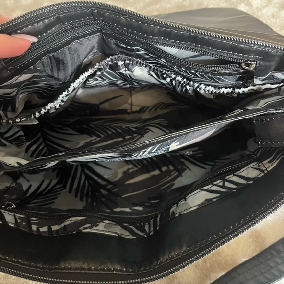 Lug Huddle black crossbody purse bag excellent condition - Picture 4 of 9